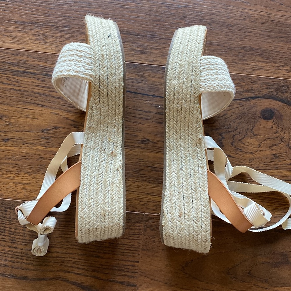 American Eagle Crochet Platform Sandal - Picture 3 of 8